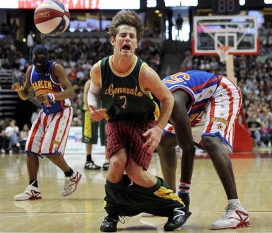 basketball-pants-pulled-down-globetrotters-13486902902